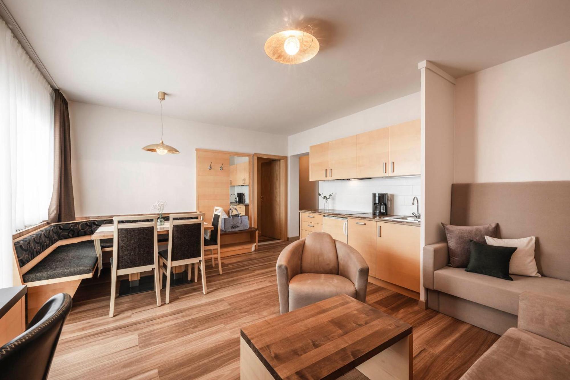 Appartementhaus Residence Hirzer Tirolo Room photo
