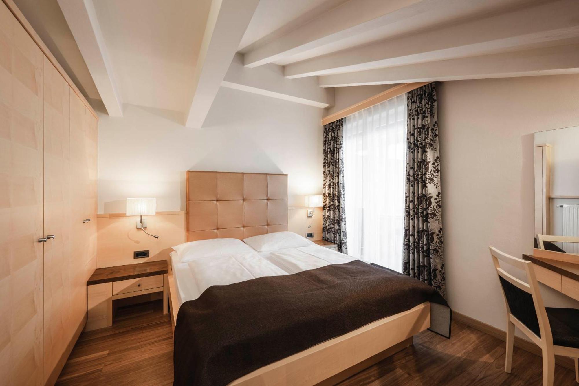 Appartementhaus Residence Hirzer Tirolo Room photo