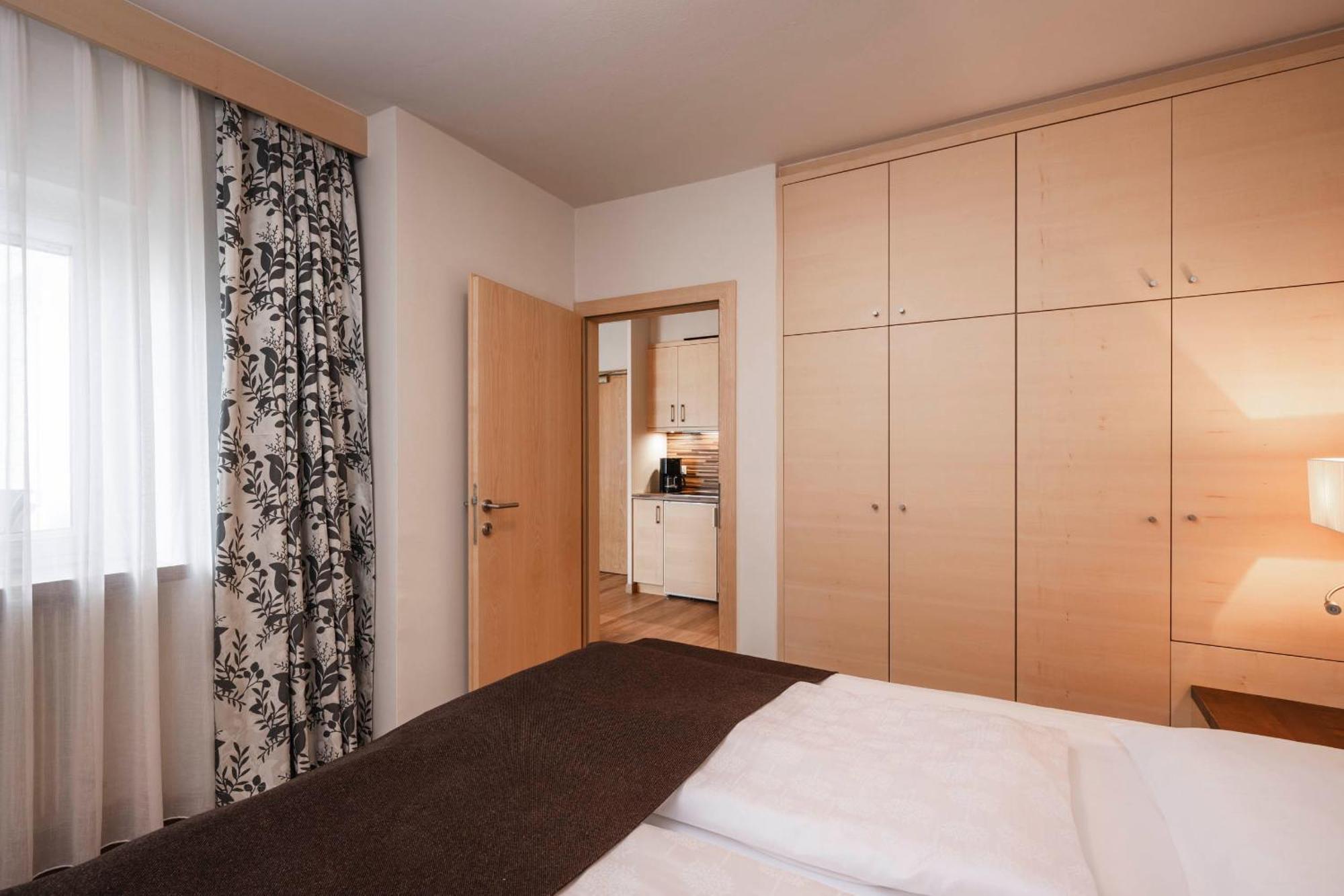 Appartementhaus Residence Hirzer Tirolo Room photo